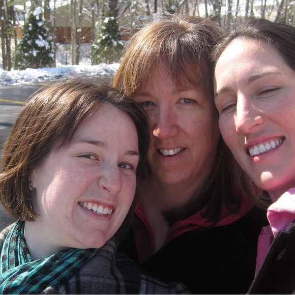 Meet your Posher, Bridget - Picture 4 of 7